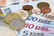 El salario mínimo de Francia sube un 2% desde el 1 de mayo de 2023